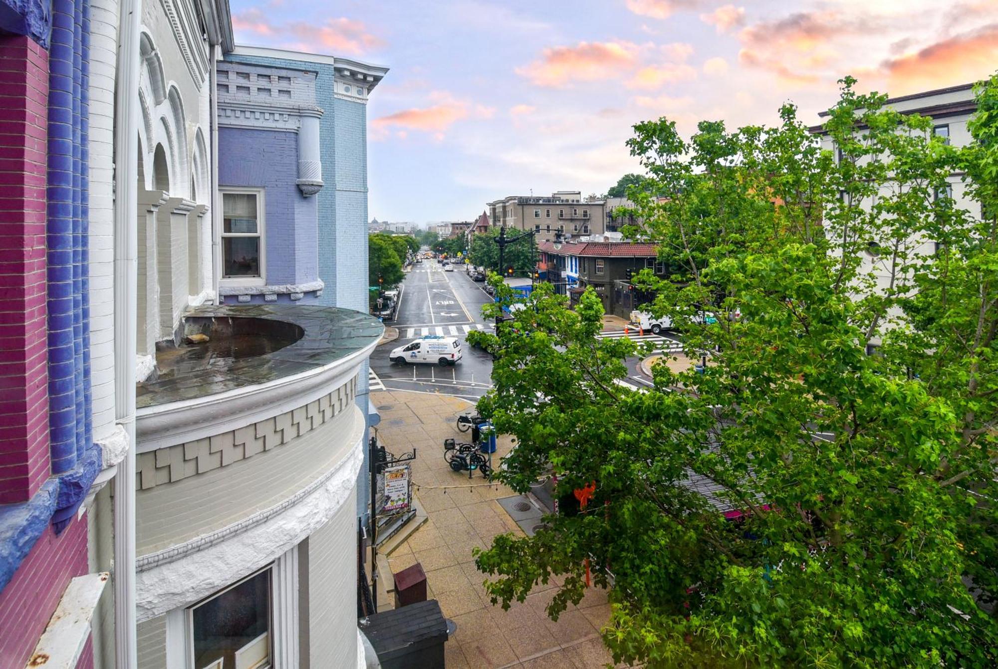 Caravan Hostel Dc Вашингтон Екстериор снимка
